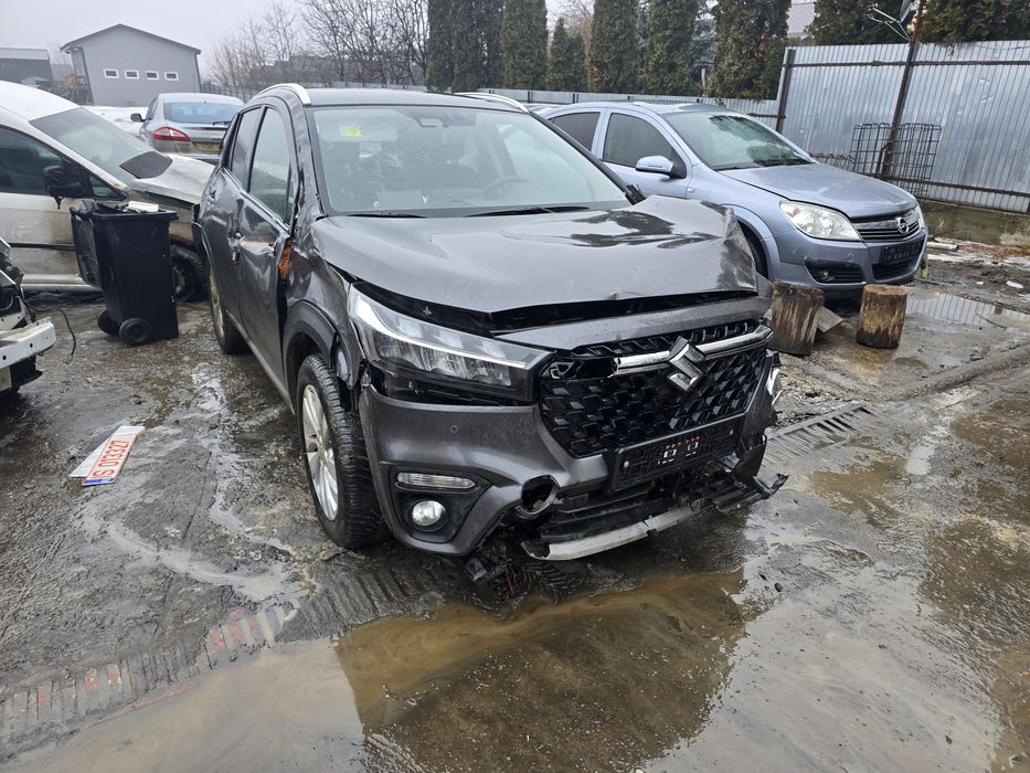 Dezmembrez SUZUKI SX4 S-Cross an 2023 1373 tip K14D 95 KW benzina+ ele
