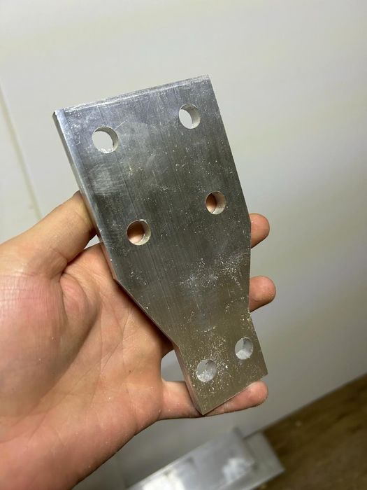 Резка алюминия на ЧПУ мультикаме.