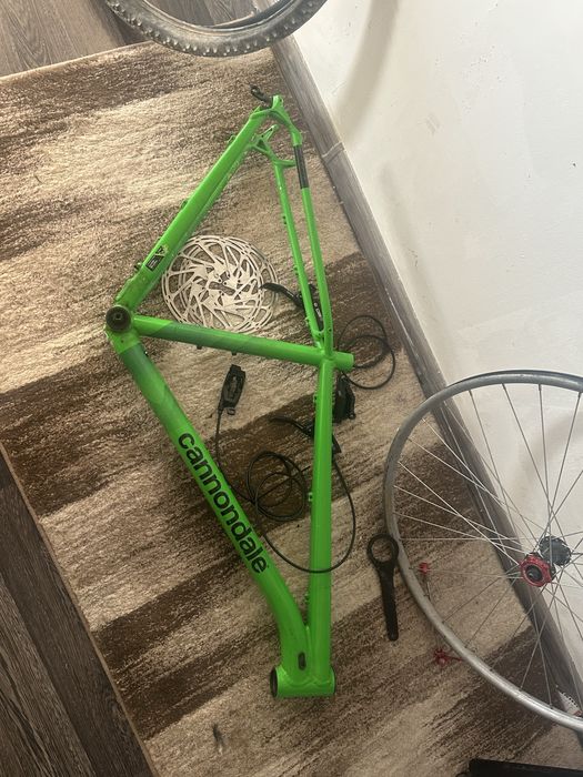 Vând cadru bicicleta Cannondale Trail 7, model 2021, mărimea M, în condiție bună.