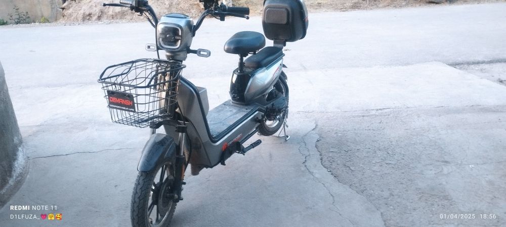 Skutr sotiladi yangi