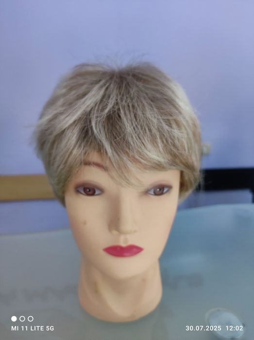 Perucă păr scurt blond