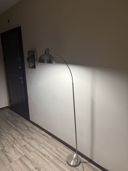 Подова лампа за четене в отлично състояние