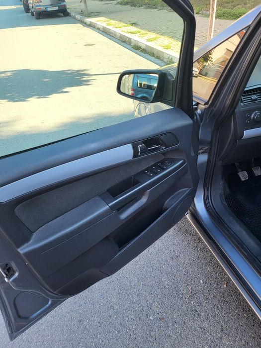 Opel Zafira facelift