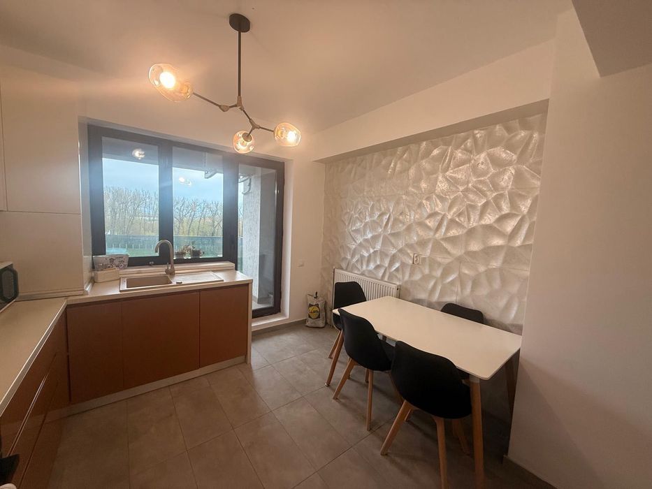 Vanzare Apartament 3 camere + loc de parcare