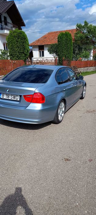 BMW 3 Series 2011 — imagine 4
