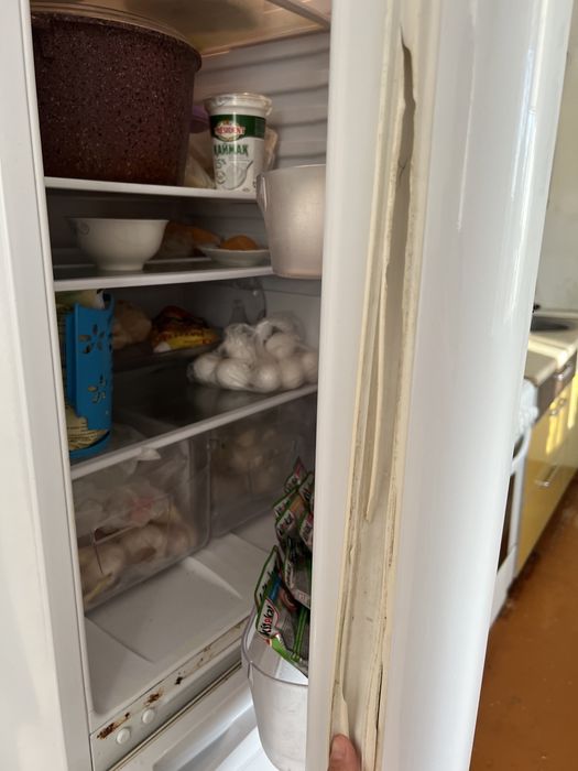 Отдам даром холодильник