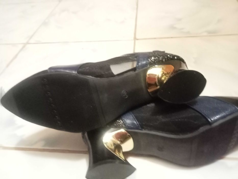 Ghetute de vara cu plasa, de ocazie - deosebite, 36,5 - 37 - 24,5 cm talpic