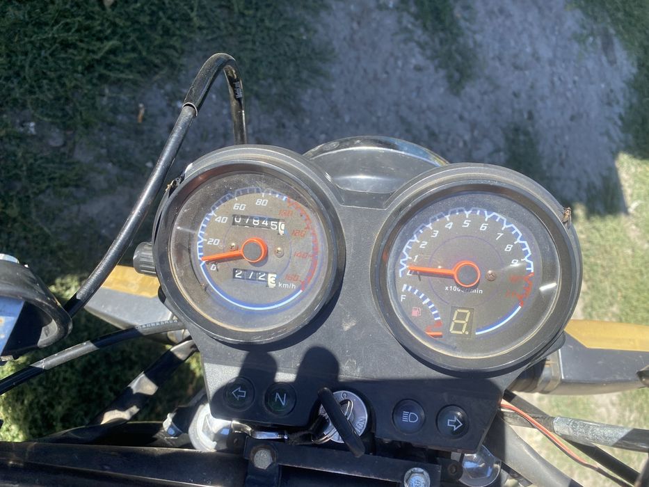 Продам мотоцикл 200сс