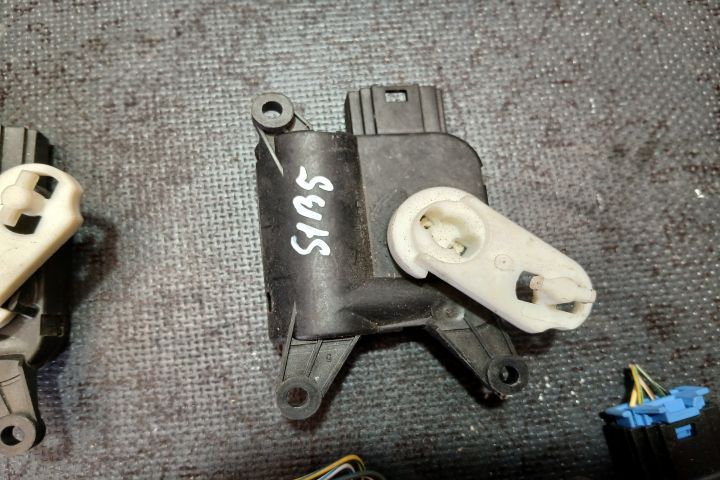 Motoras clapeta aeroterma 3C0907511B 3C0907511B Volkswagen VW Golf a