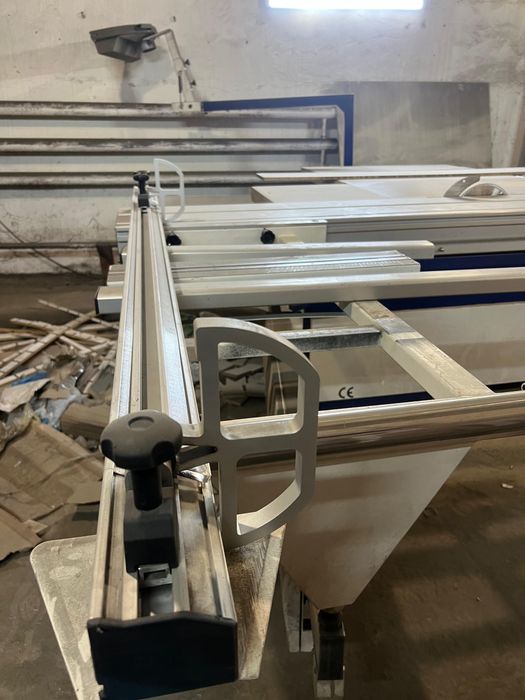 Продам Форматно-раскроечный станок DELTAMACHINERY DM-3200S