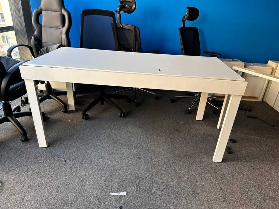 Офис бюра с метална основа – 160×70×75 см (8 бр.)