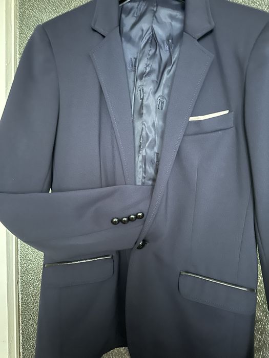 Костюм новый размер 50