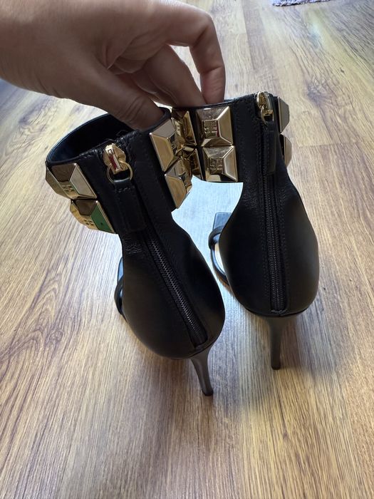 Обувки Elisabetta Franchi 38 номер