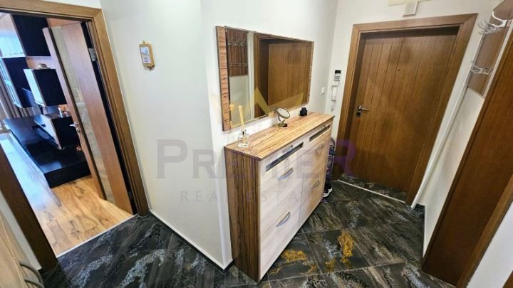 Дава се под наем Тристаен апартамент в Варна, Левски - 95 кв.м за 767 € - Снимка #11