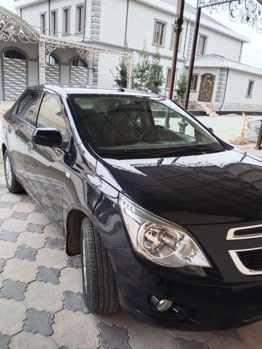 Chevrolet Cobalt Dark Moon sotiladi