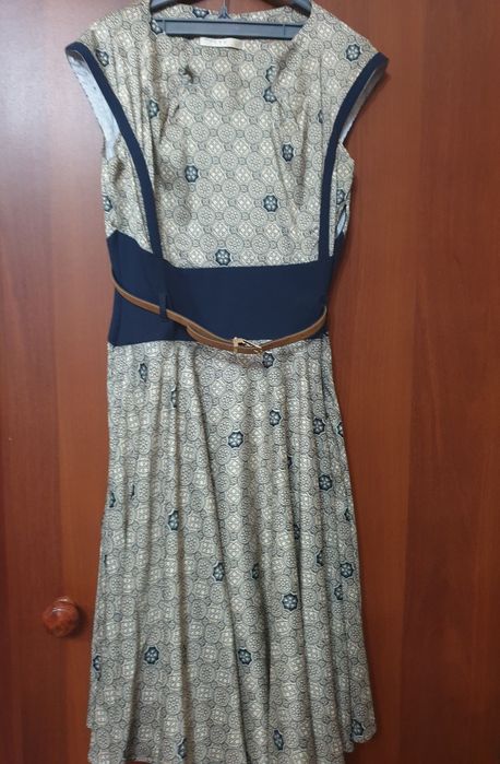 Продаются  женская одежда