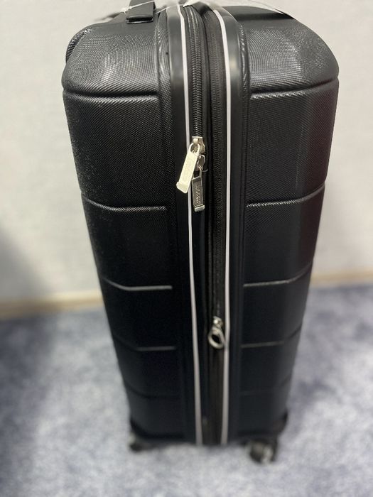 Новый чемодан American Tourister, 24" Spinner, оригинал, расширяющийся