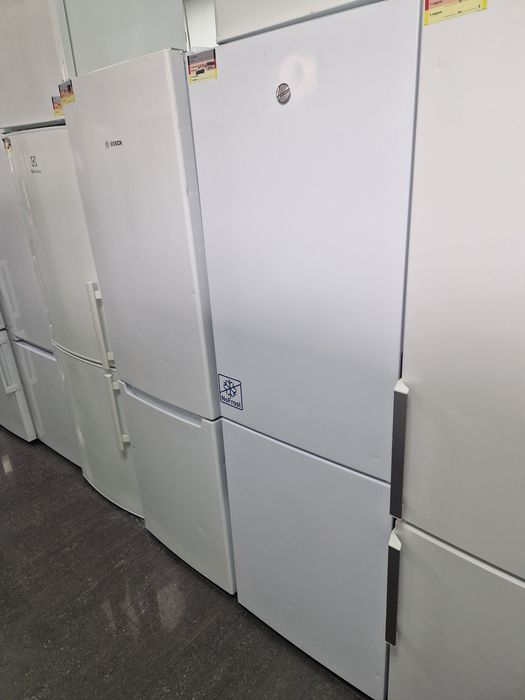 Хладилник с фризер Hoover A++ No Frost