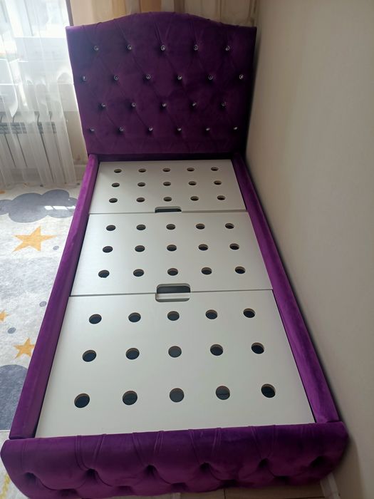 Кровать 200*90 + матрас