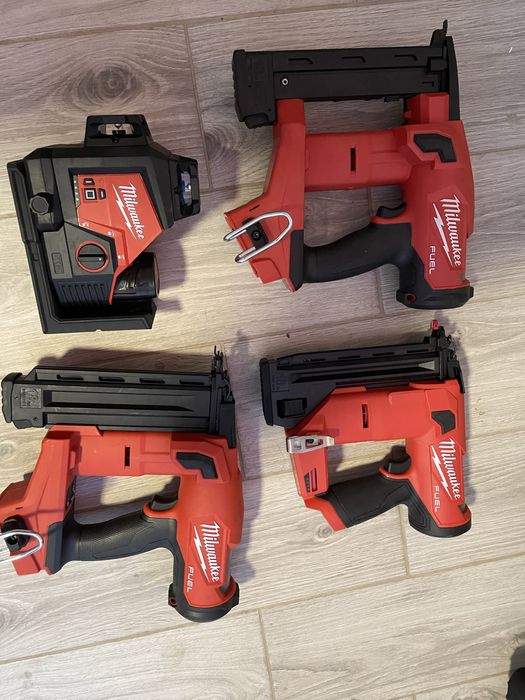 Vand scule milwaukee noii