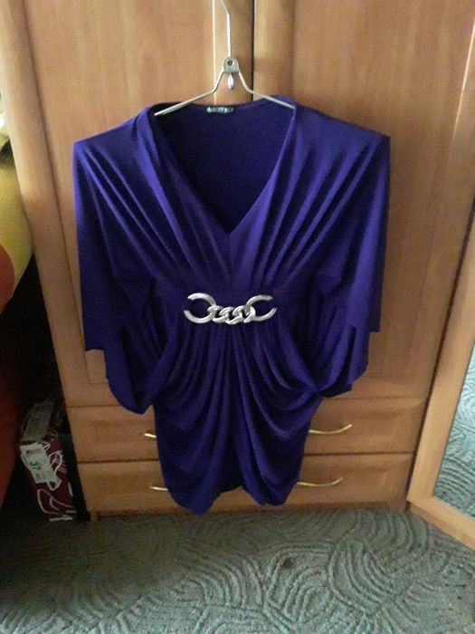 Продам платья для девушек