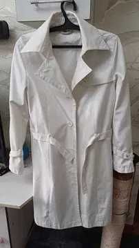 Женские куртки и плащи