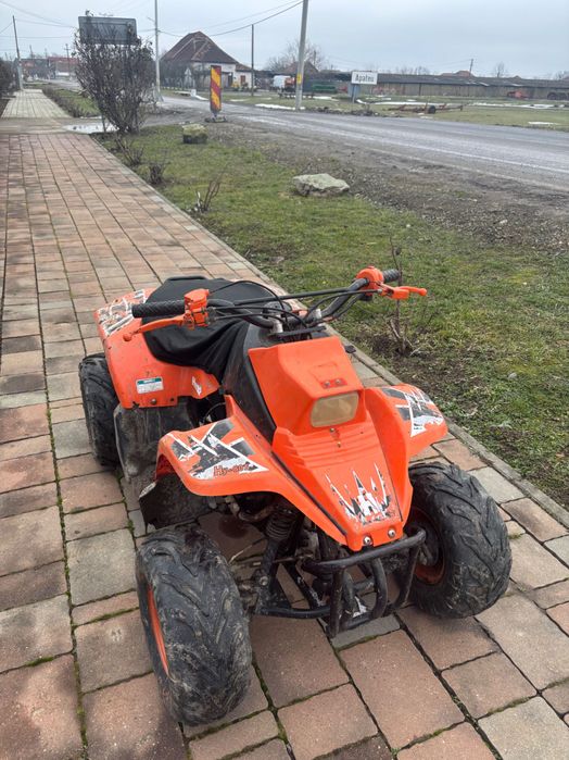 Vând atv hytrack