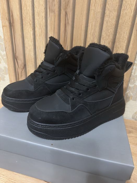 Продам ботинки демисезон, размер 35