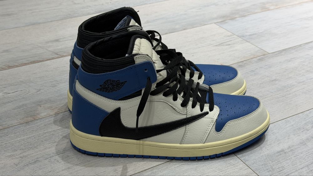 Кроссовки Nike, новые.