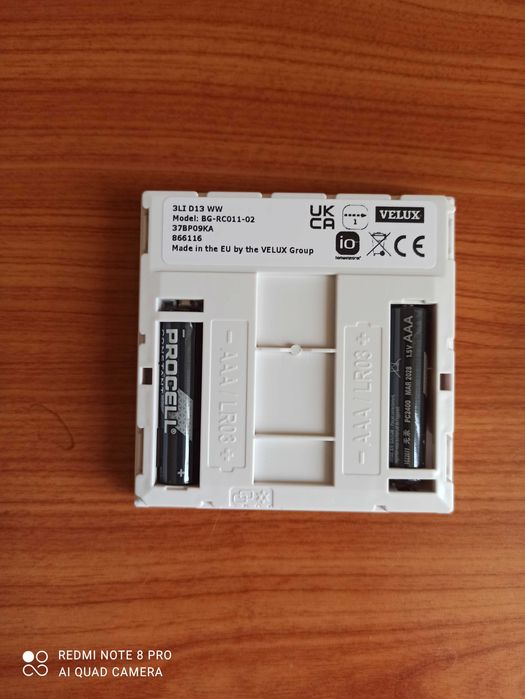Întrerupător universal KLI 313 VELUX cu control tactil.