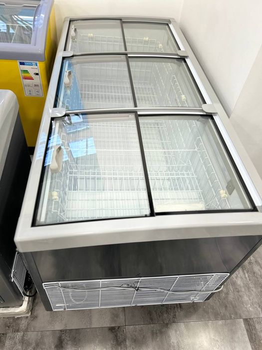 Холодильники витринные
