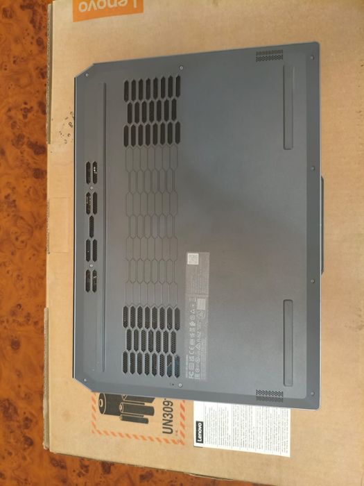 Игровой ноутбук Lenovo