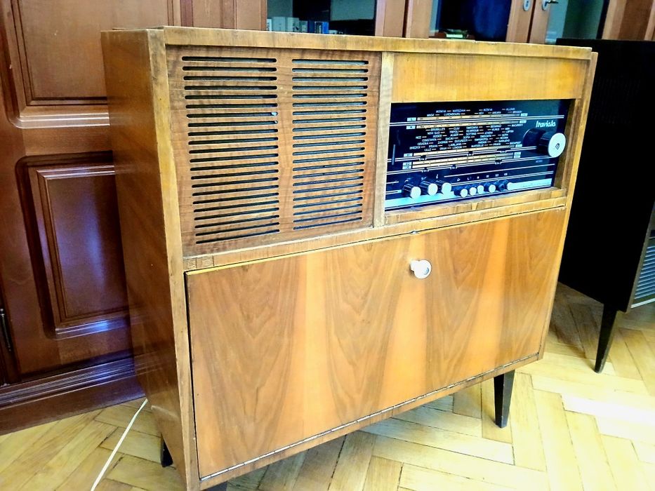 Ocazie!Radio cu lămpi Electronica Traviata S692A si pickup RFT Ziphona