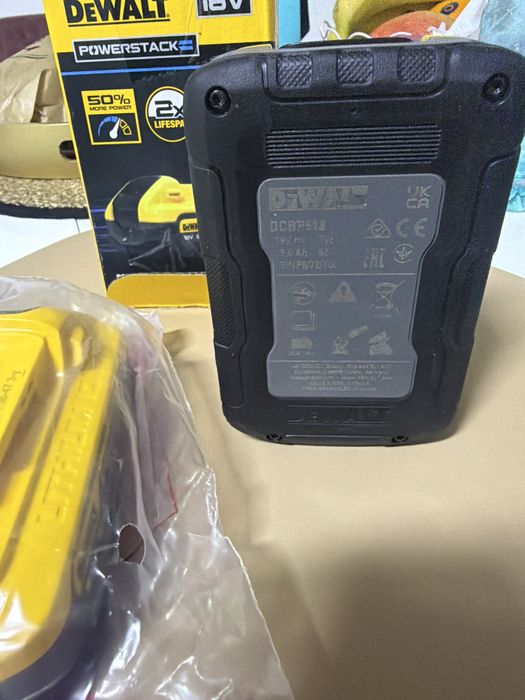 Baterii Dewalt Powerstack 5ah