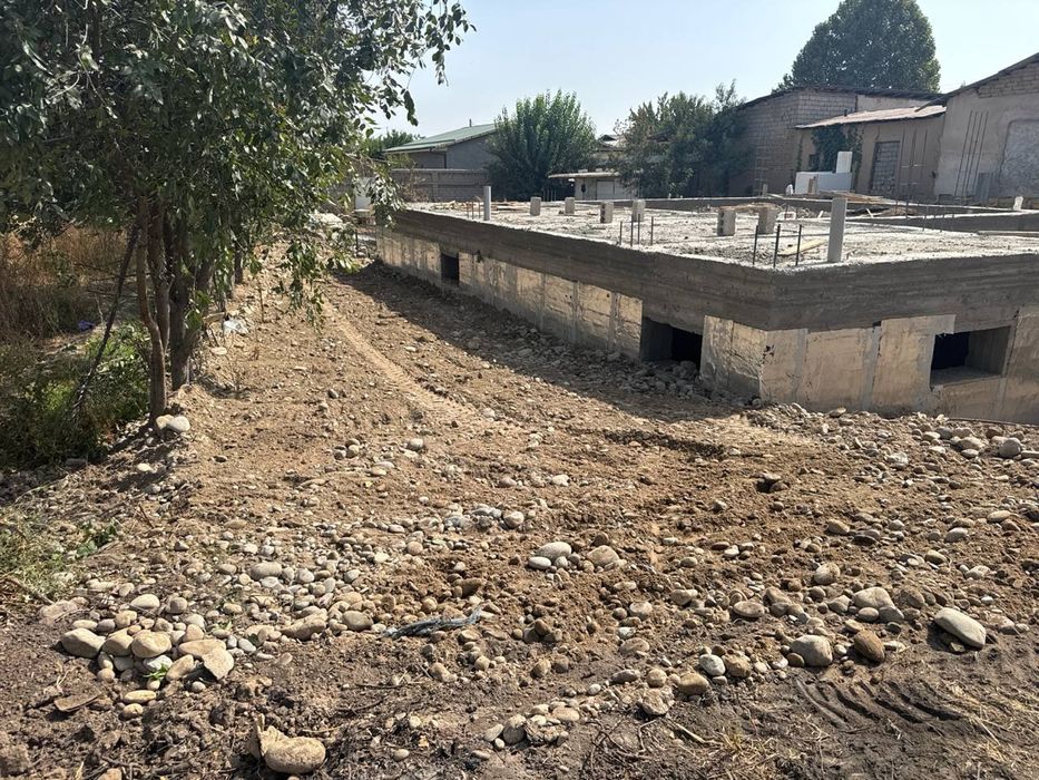 Tuzelda yer sotiladi