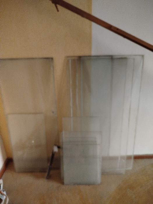 Maishiy oyna ishlatilgan holati yaxshi orasida qalini ham bor