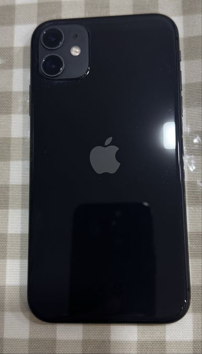 Продам IPhone 11, 128 ГБ, цвет-черный