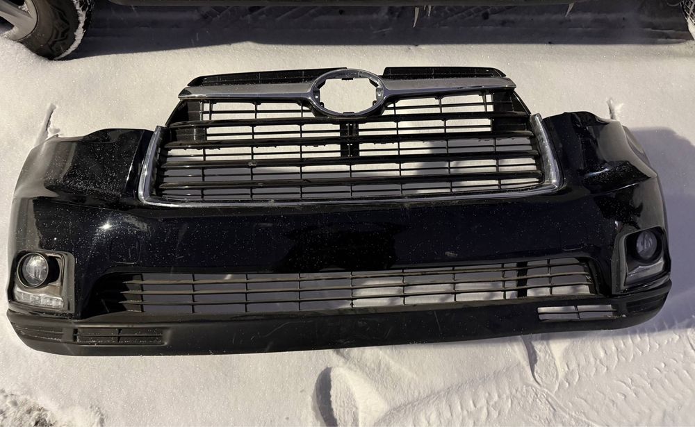 Передний бампер Тойота Хайландер 2014 до 2017