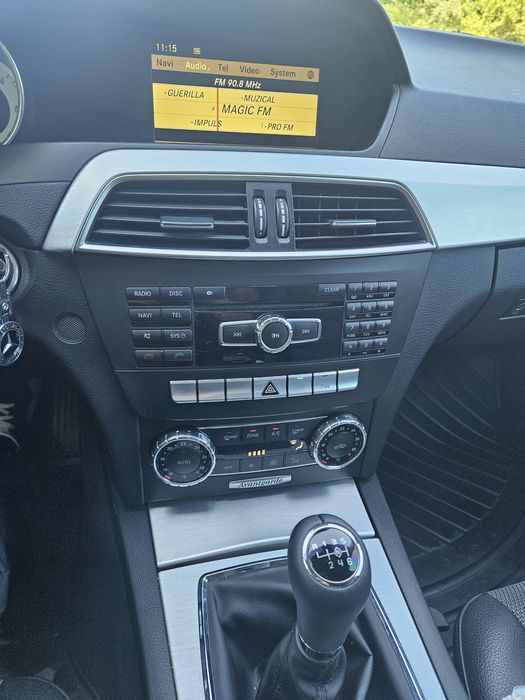 Vând Mercedes C250