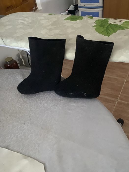 Пррдаю женские сапоги, туфли