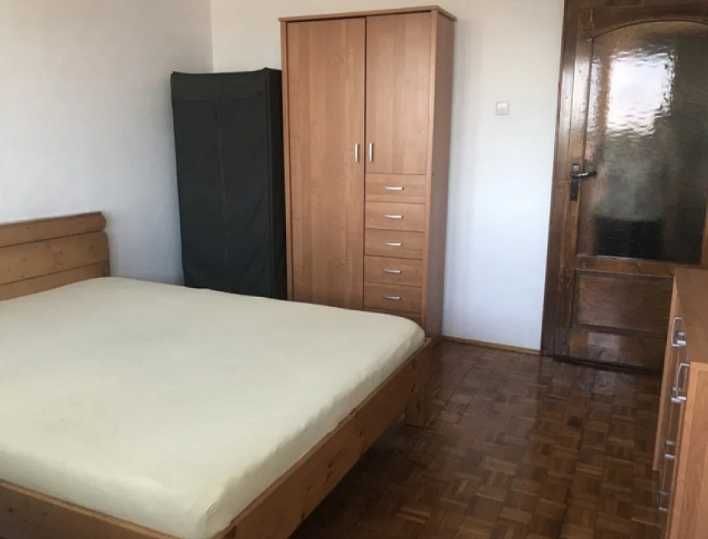 Дава се под наем Двустаен апартамент в Пловдив, Център - 52 кв.м за 290.7 € - Снимка #1