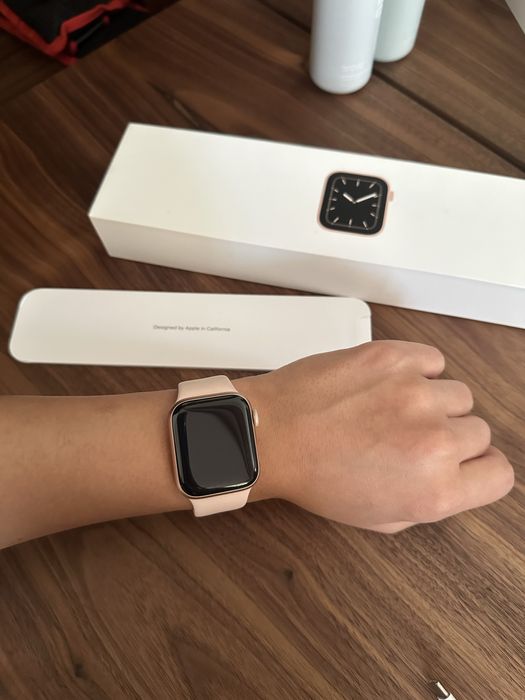 Apple watch 5 series