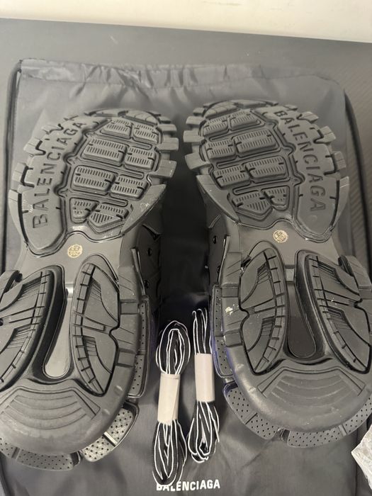 balenciaga trak led black