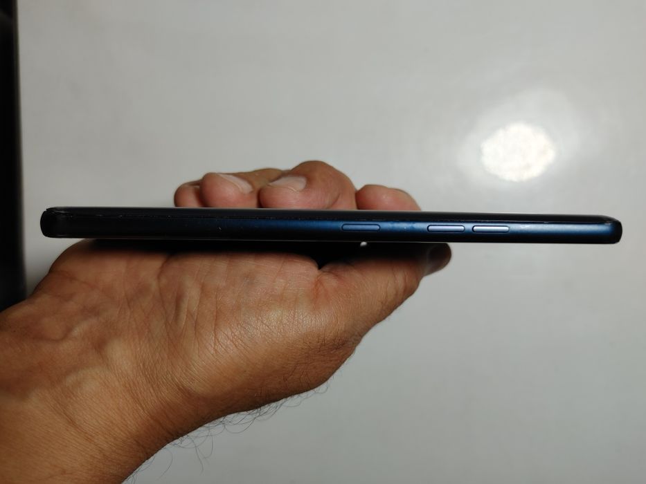 LG Q9 One телефон от компании LG.