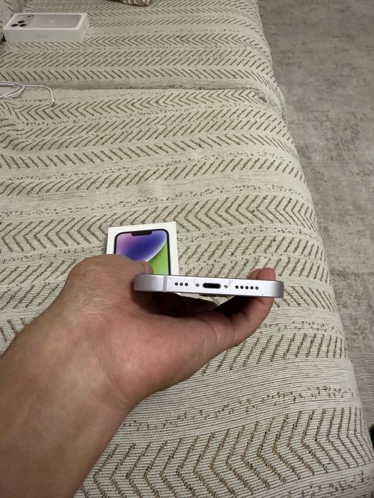 iPhone 14 128 GB в идеальном состоянии
