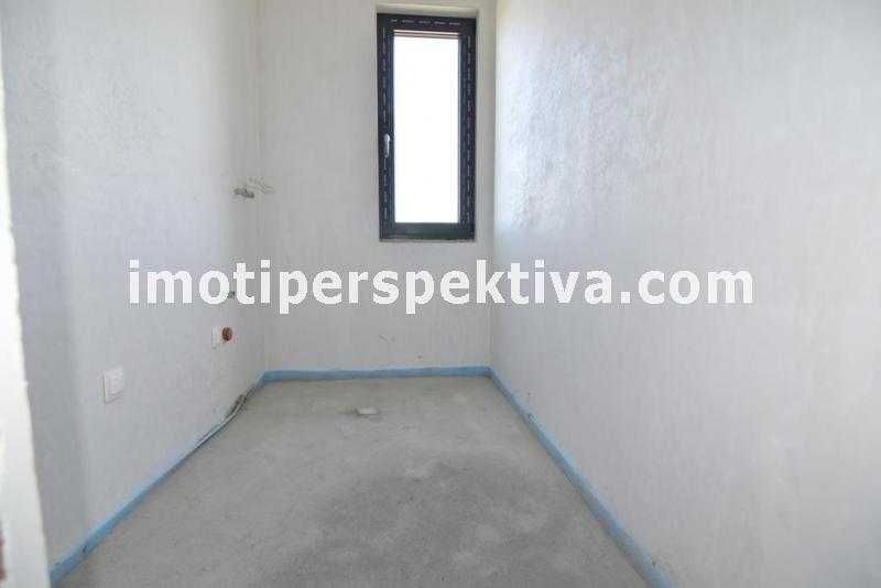 реф.19386 Чисто нова къща, двоен гараж-Коматевско шосе!