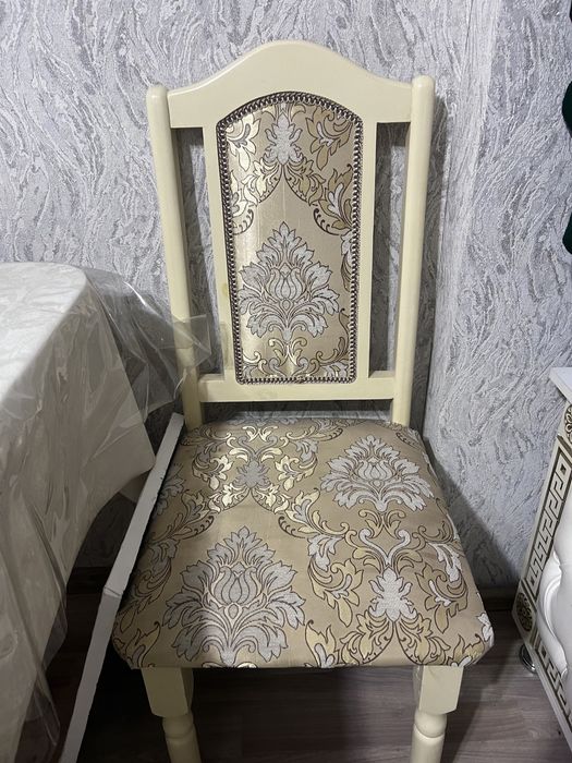 Стол, стулья