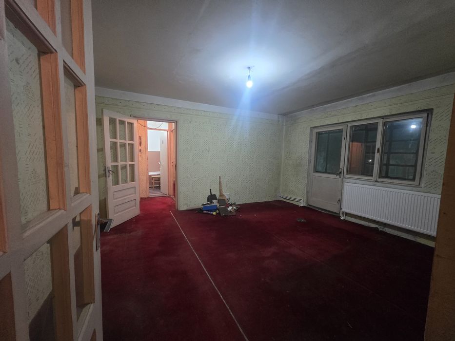De vânzare apartament 2 camere, 51 mp Broșteni