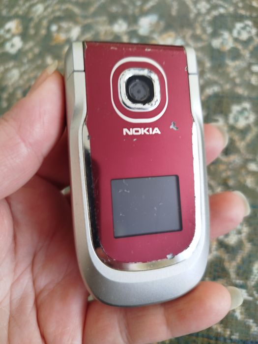 Телефони за части