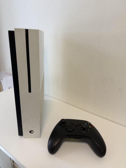 Xbox one s 1 tb 1 maneta